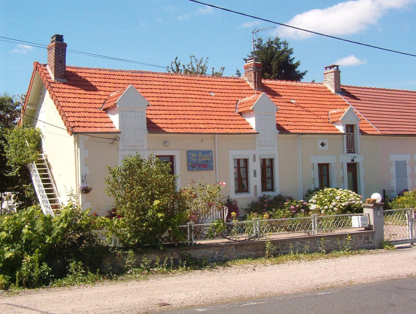 La Longere Des Gillettes Bed and Breakfast Bézenet Buitenkant foto